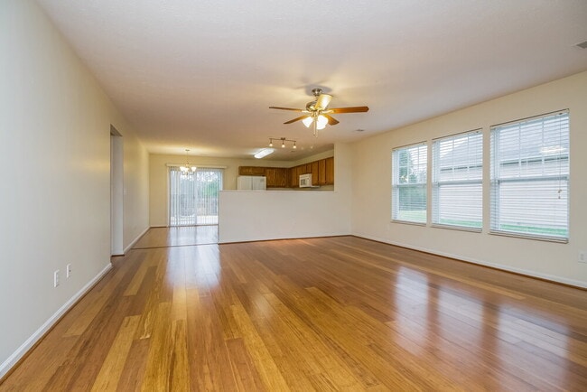 Photo - 329 Stewart Springs Dr