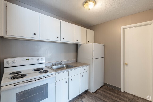 1BR,1BA - 554SF - Kitchen