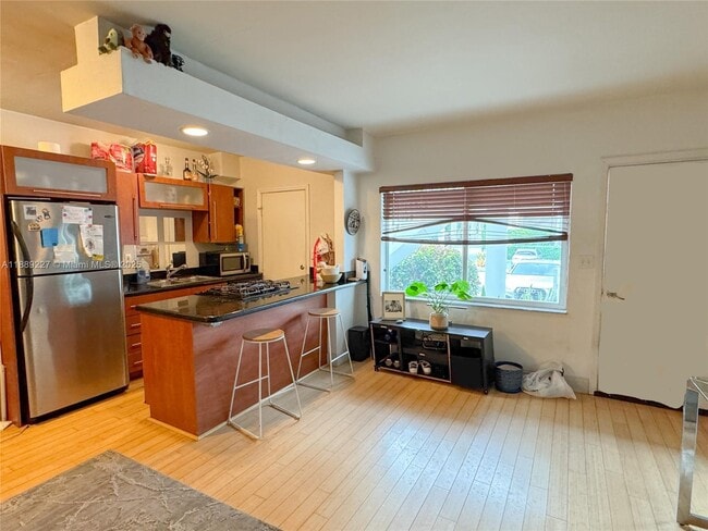 Photo - 10101 W Bay Harbor Dr Unit 5