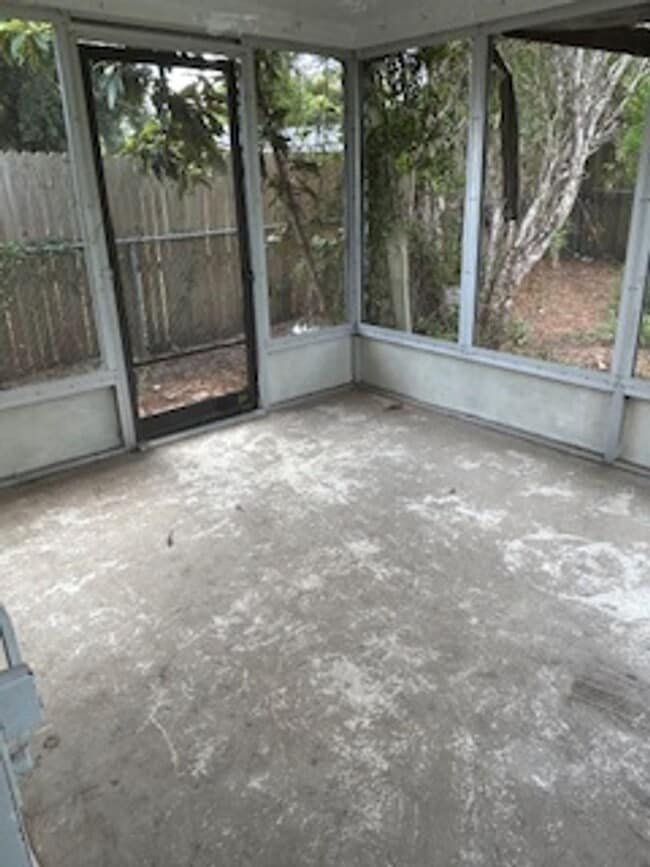 Photo - Well maintained 2/1 in a quiet neighborhood