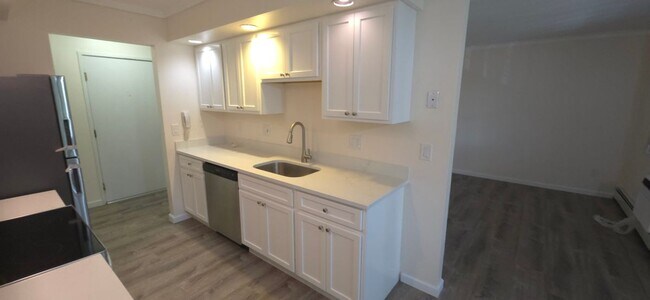 125 Warner Hill Rd Unit 100