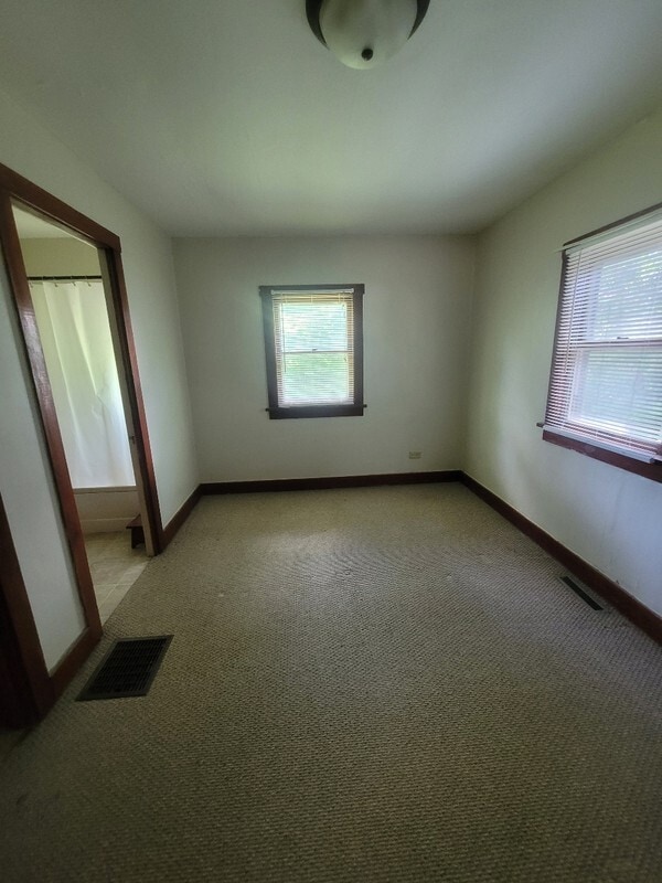 903 E Burlington Ave
