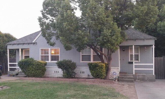 La unidad está a la derecha - 4010 44th Ave Unidad 4010