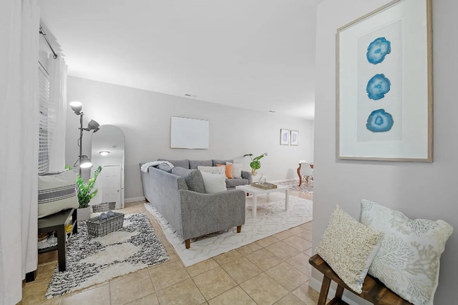 Photo - 1748 Moonstone Dr