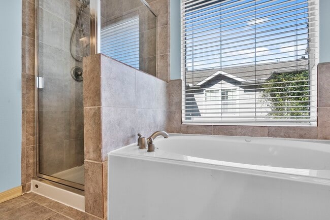 Photo - 313 Hogan St