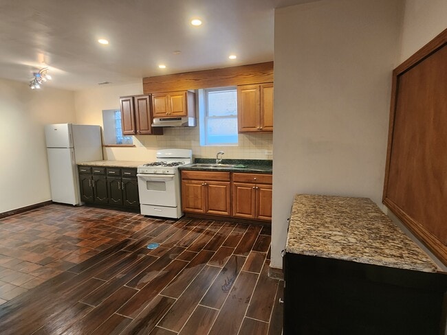 6110 N Mozart St Unit 0