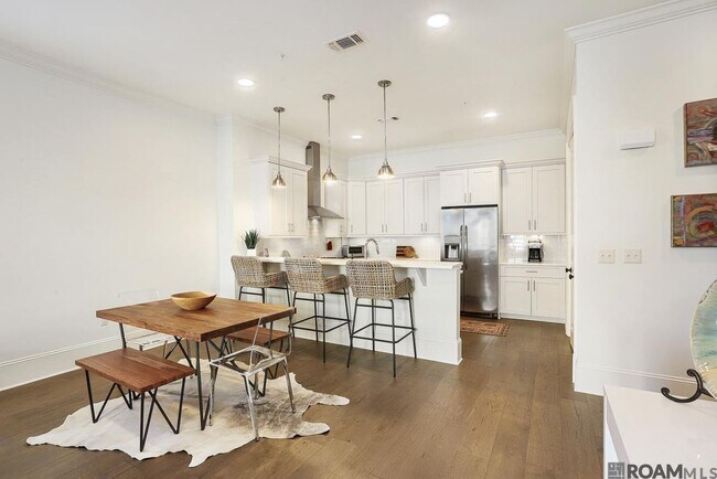 Photo - 8211 Village Plaza Ct Unit 2B