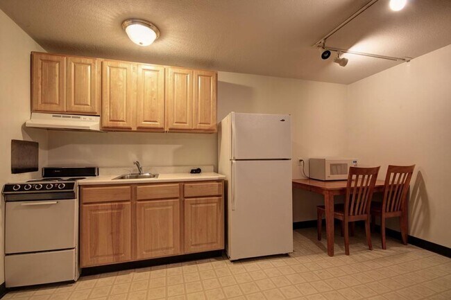 106 N Gregory St