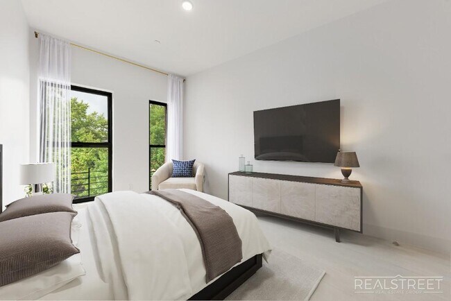 Photo - Stunning Brand New 3 Bed in Landmarked Townhouse Unidad 3A