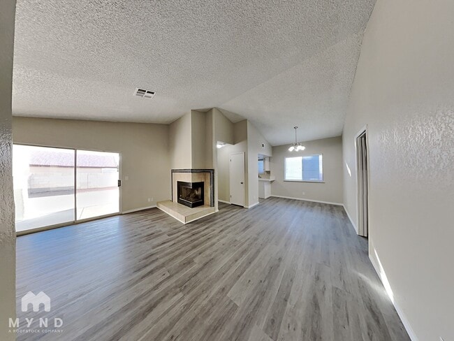 Photo - 5825 Goodsprings Ct