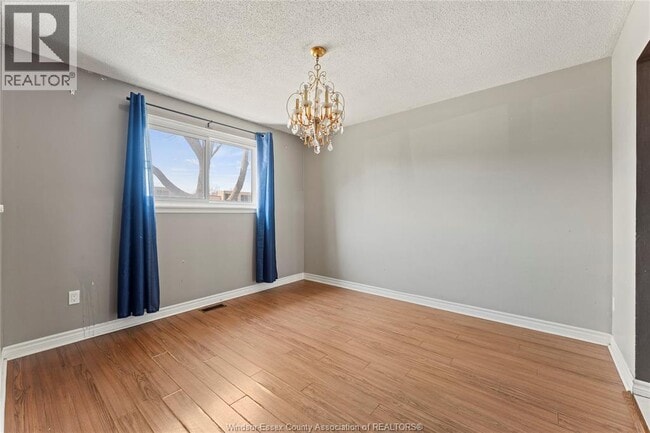 Photo - 5513 Coronation Ave