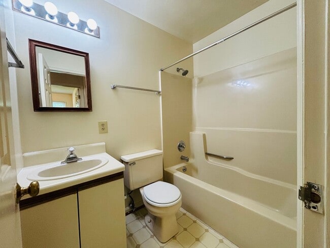 Photo - * RE-RENTAL AVAIABLE 6/25/26 * 3 Bedroom, 2.5 Townhouse