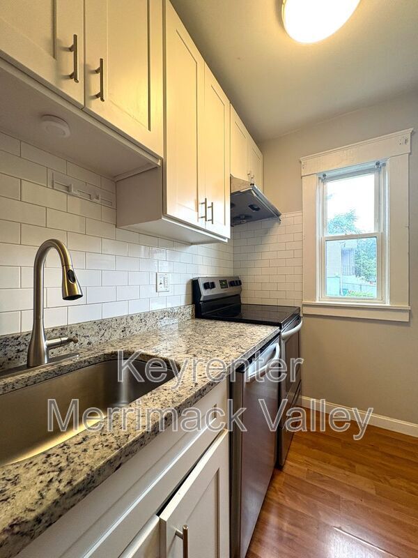 27 Jean Ave