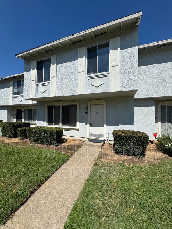 Photo - 7648 La Mancha Way