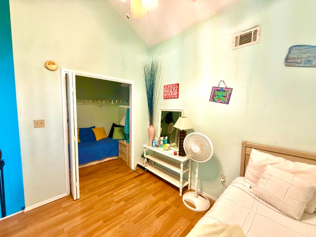 Photo - 17614 Front Beach Rd