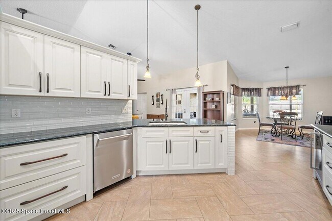 Photo - 1235 Pemberton Trail