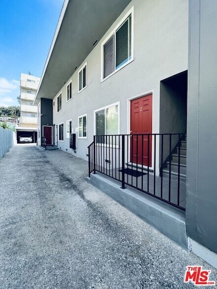 Photo - 1618 N Kenmore Ave