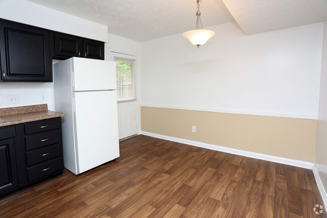 3BR, 1.5 BA - 1,00 SF - Kitchen - The Oaks at St Andrews