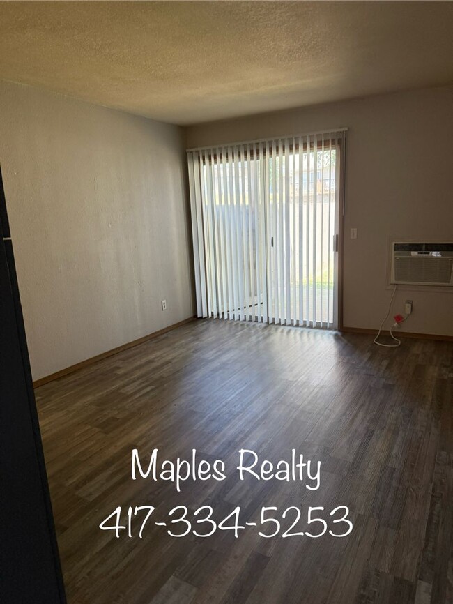 Photo - King Suite with Kitchenette! Unit 1A