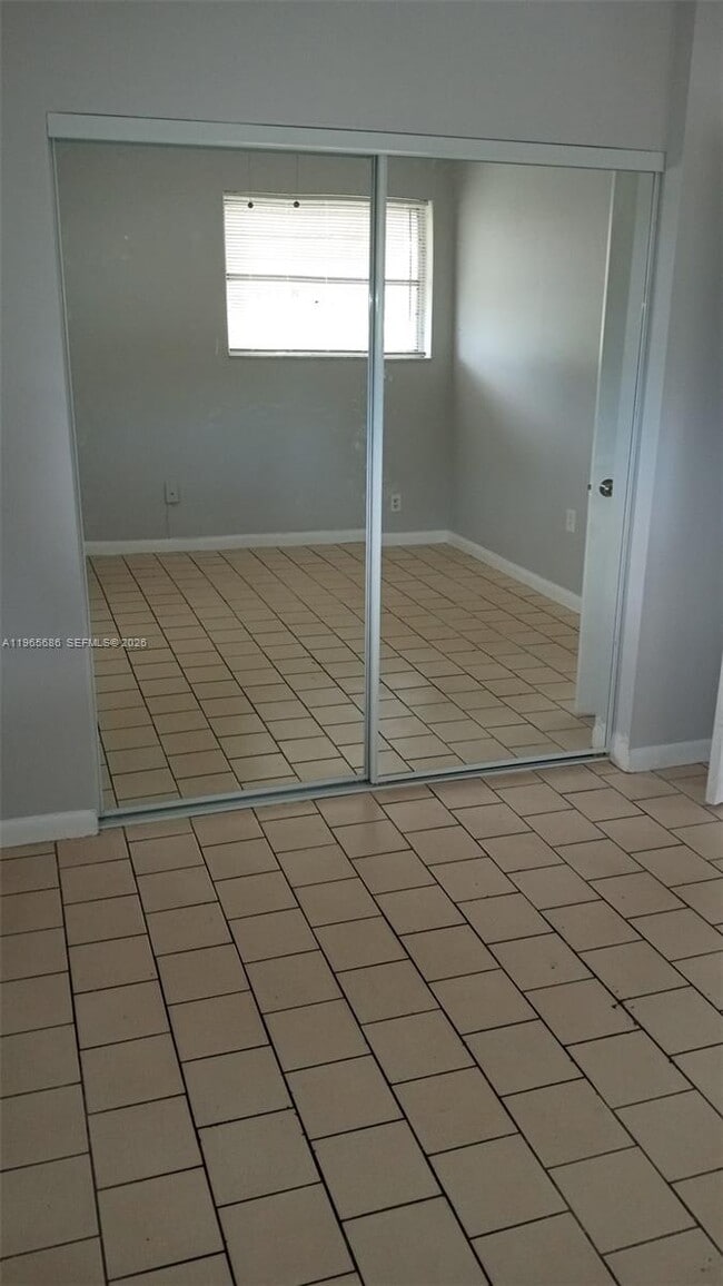 Building Photo - 1855 Cleveland St Unit A