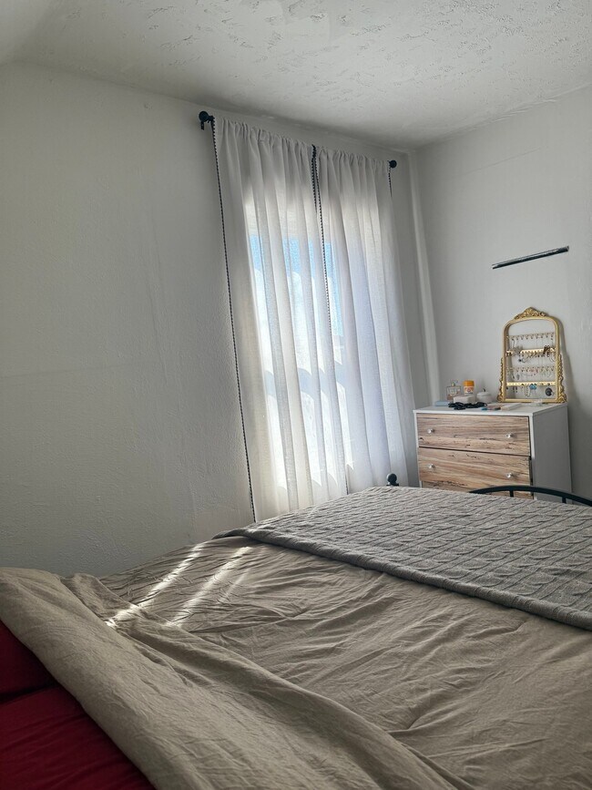 Photo - 305 Irving St Unidad 2