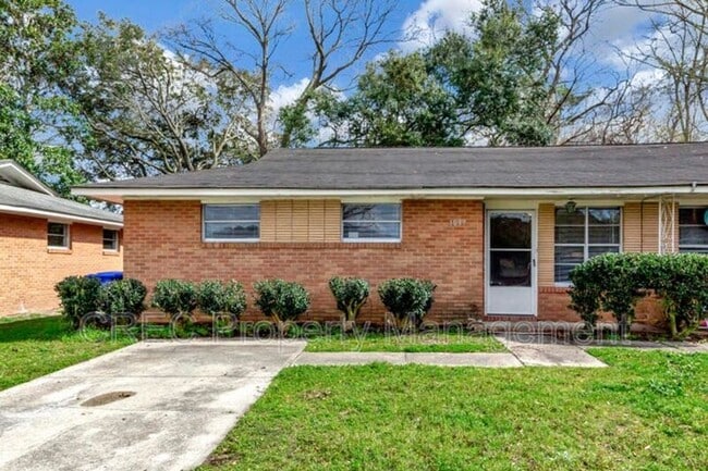 Building Photo - 1635 Memminger Ave Unit A