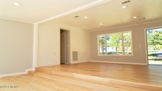 Photo - 3702 Rollins Dr