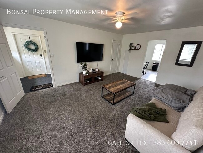 Photo - 997 Chapel Dr Unit 6