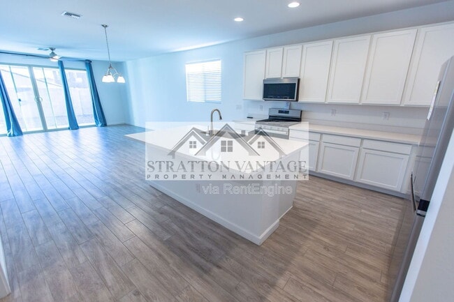 Building Photo - 13413 W Tether Trail