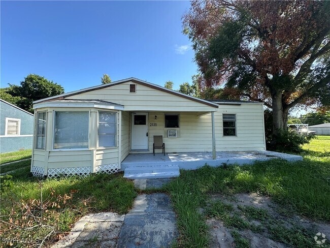 Building Photo - 2135 South St Rental
