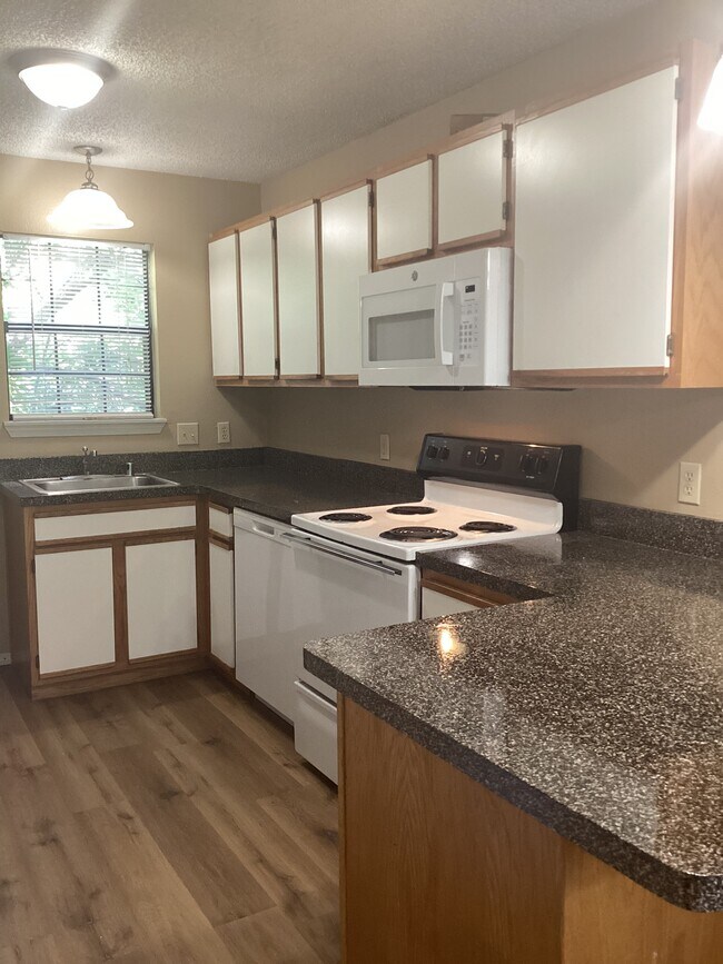 Photo - Cleveland Place Apartments