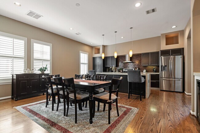 Photo - 3935 Gibson St