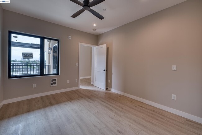 4202 Telegraph Ave Unit 202