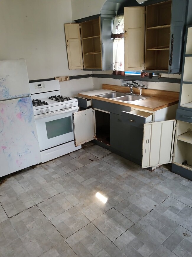 Photo - 4931 Plover Ave