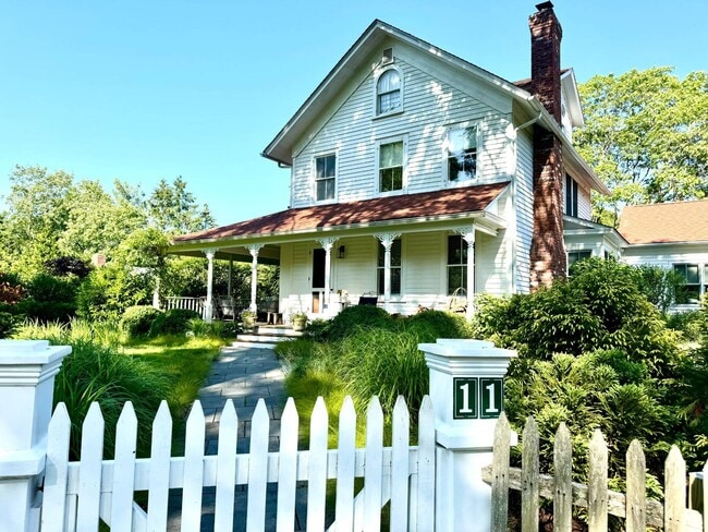 Building Photo - 11 Montauk Ave