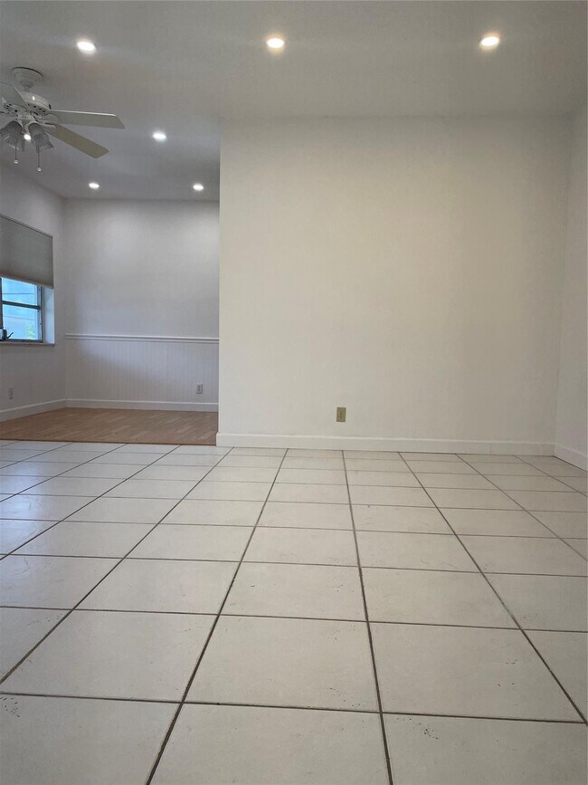 Photo - 1300 N 17th Ave Unit 206