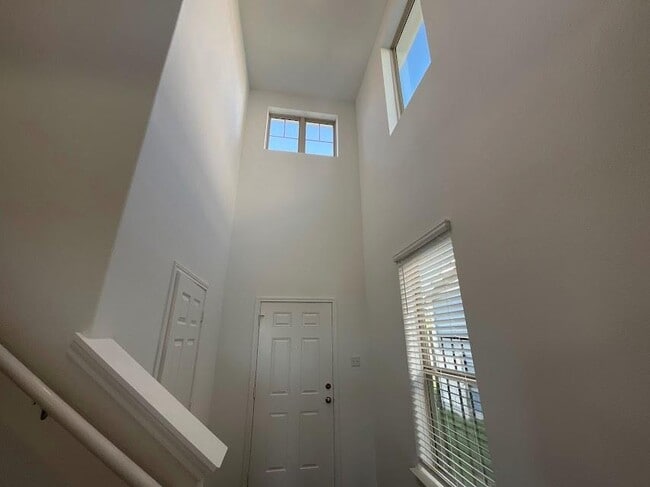 Photo - 337 Redonda Dr