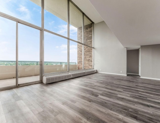 Photo - 1000 Urlin Ave Unidad 2222