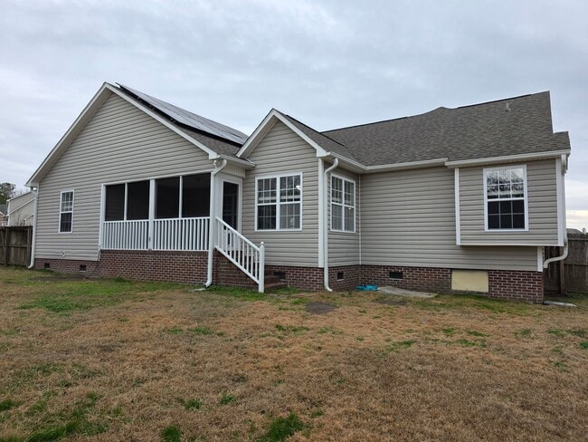 Photo - 104 Londonberry Ln