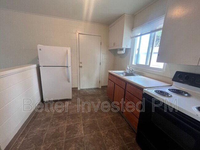 Photo - 560 Talmage Rd Unidad Apt J