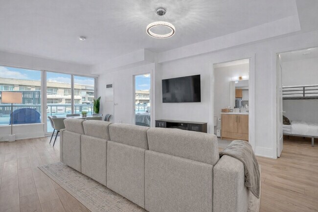Photo - 333 Sunseeker Ave Unit SI ID1556414P