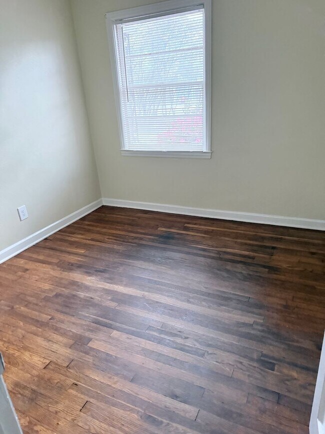 Photo - Derenne Dr Rental