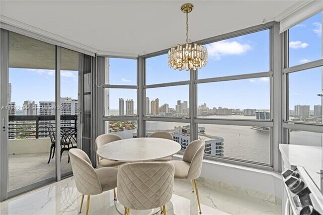 Photo - 3500 Mystic Pointe Dr Unidad 3500 Mystic Pointe Dr  2908