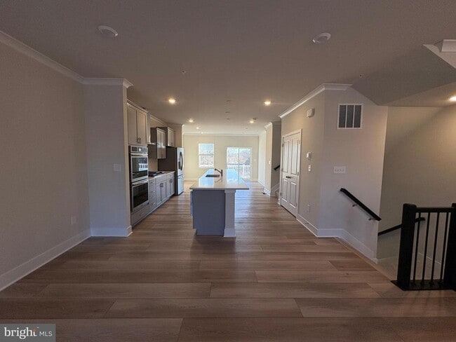 Building Photo - 225 Birdie Ct