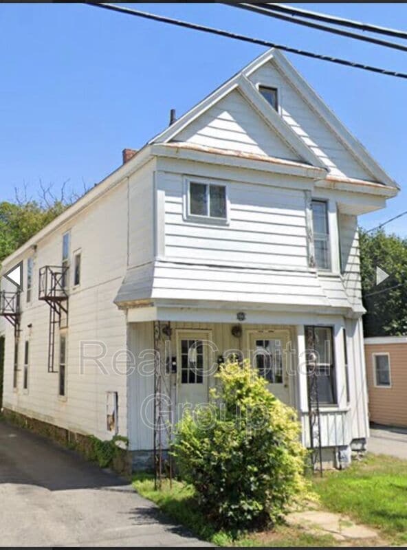 Photo - 1043 Helderberg Ave Unidad Apt D - 2 Rear