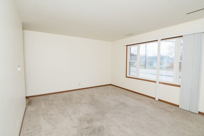 Photo - 2 bedroom / 1.5 bathroom Townhome for rent in Chesterton