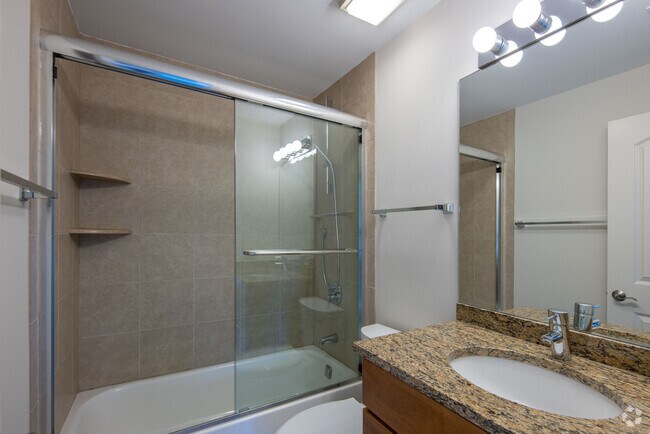 L’Appartement AMERICANA N/S Fooded P/O Americana Apartments | Highland Park, IL | Starting at $2,200