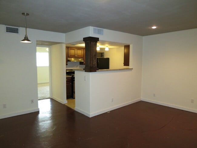 Building Photo - 205-W Eden at Avondale Unit 205-W Rental