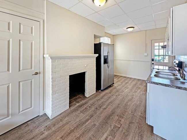 Photo - 108-110 N Broad Street Unit 110