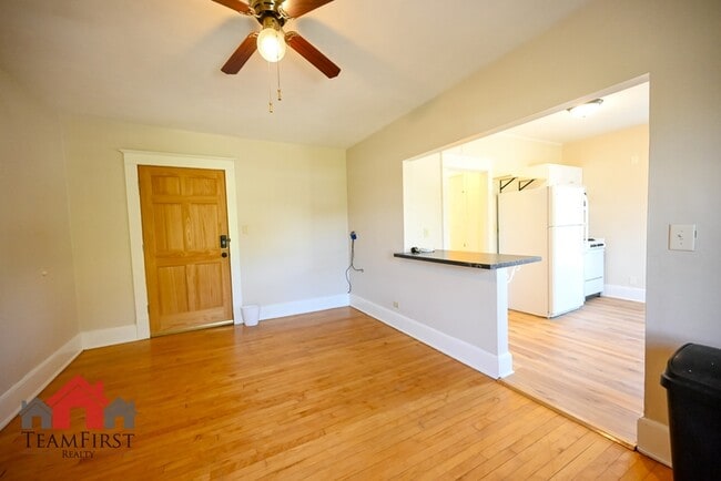 Photo - 205 N Maple St